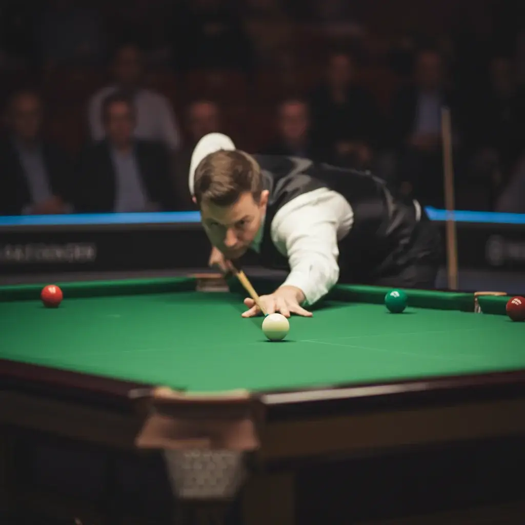 Snookerspeler buigt zich over de tafel voor een tactische stoot